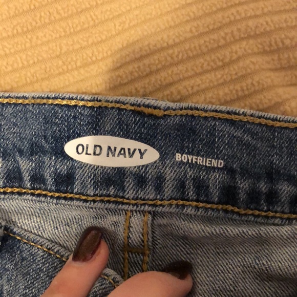 Old Navy jean shorts. Boyfriend style - Picture 2 of 4